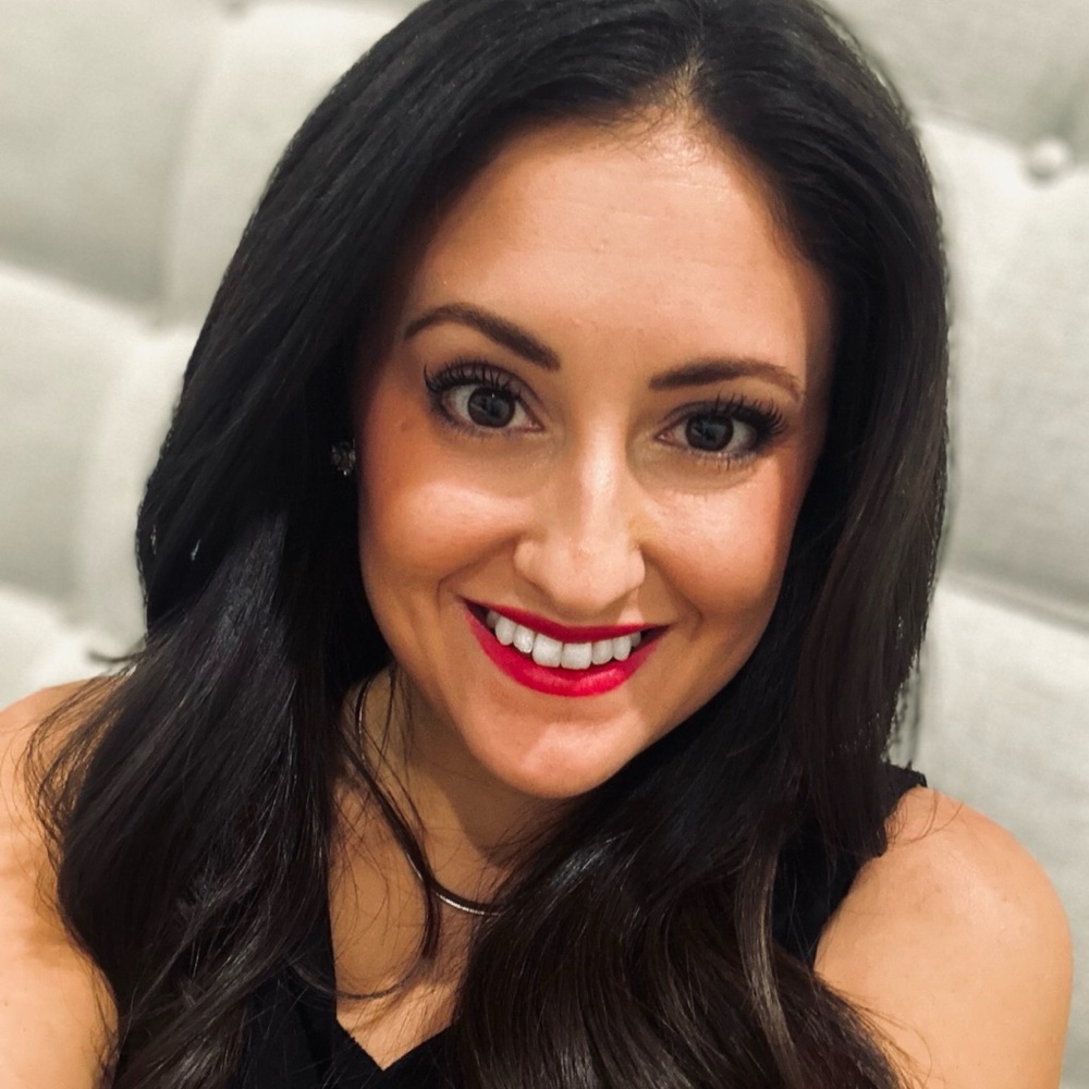 Meet your Posher, Jennifer